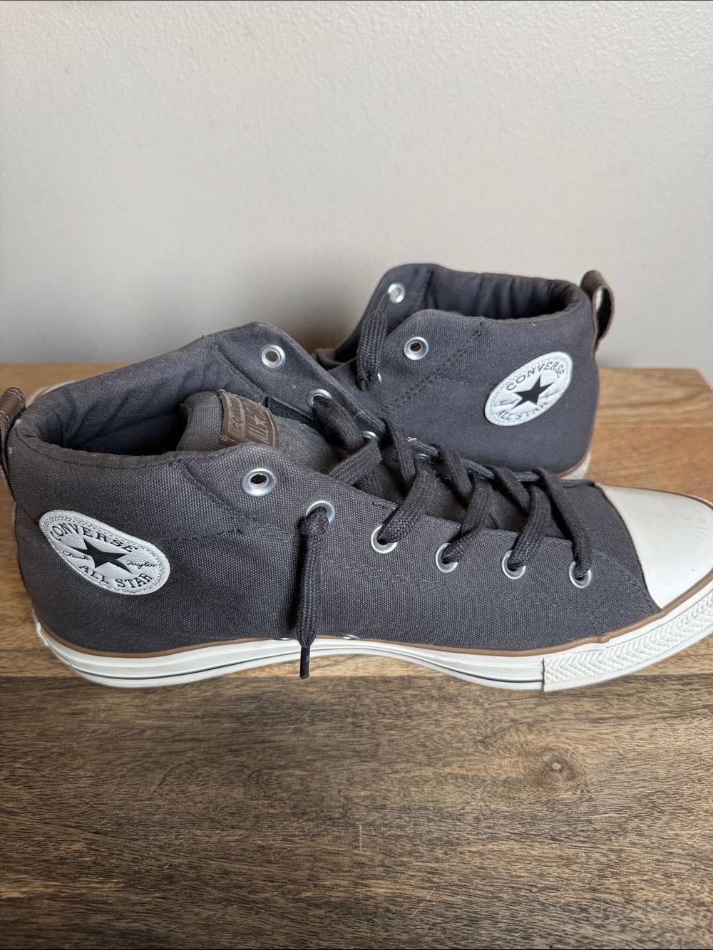 Converse Men’s Gray High-Top Canvas Sneakers with White Toe Cap - Picture 4 of 8